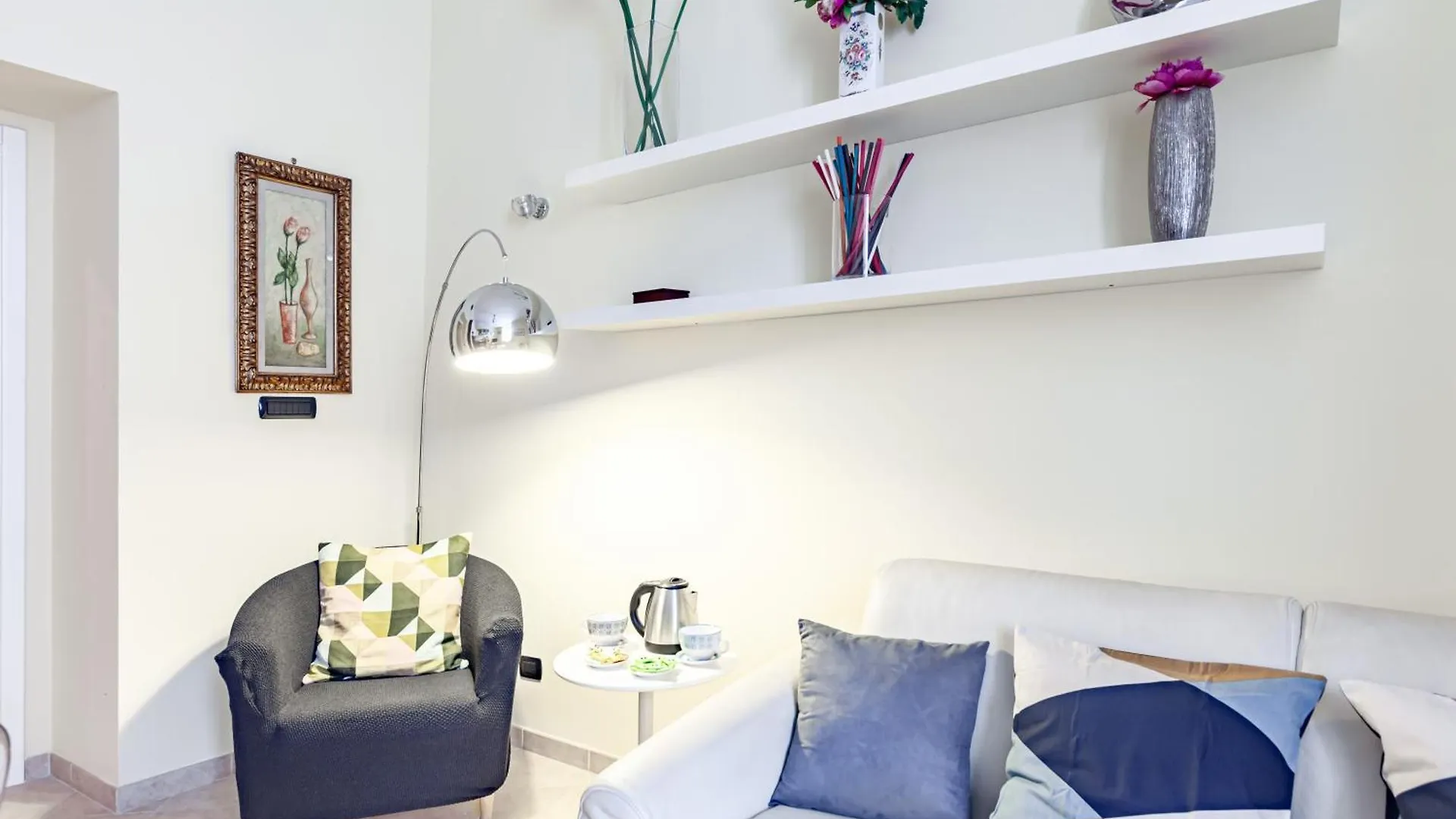 Hostly-Volturno Suite Apartment-Center Of Rome
